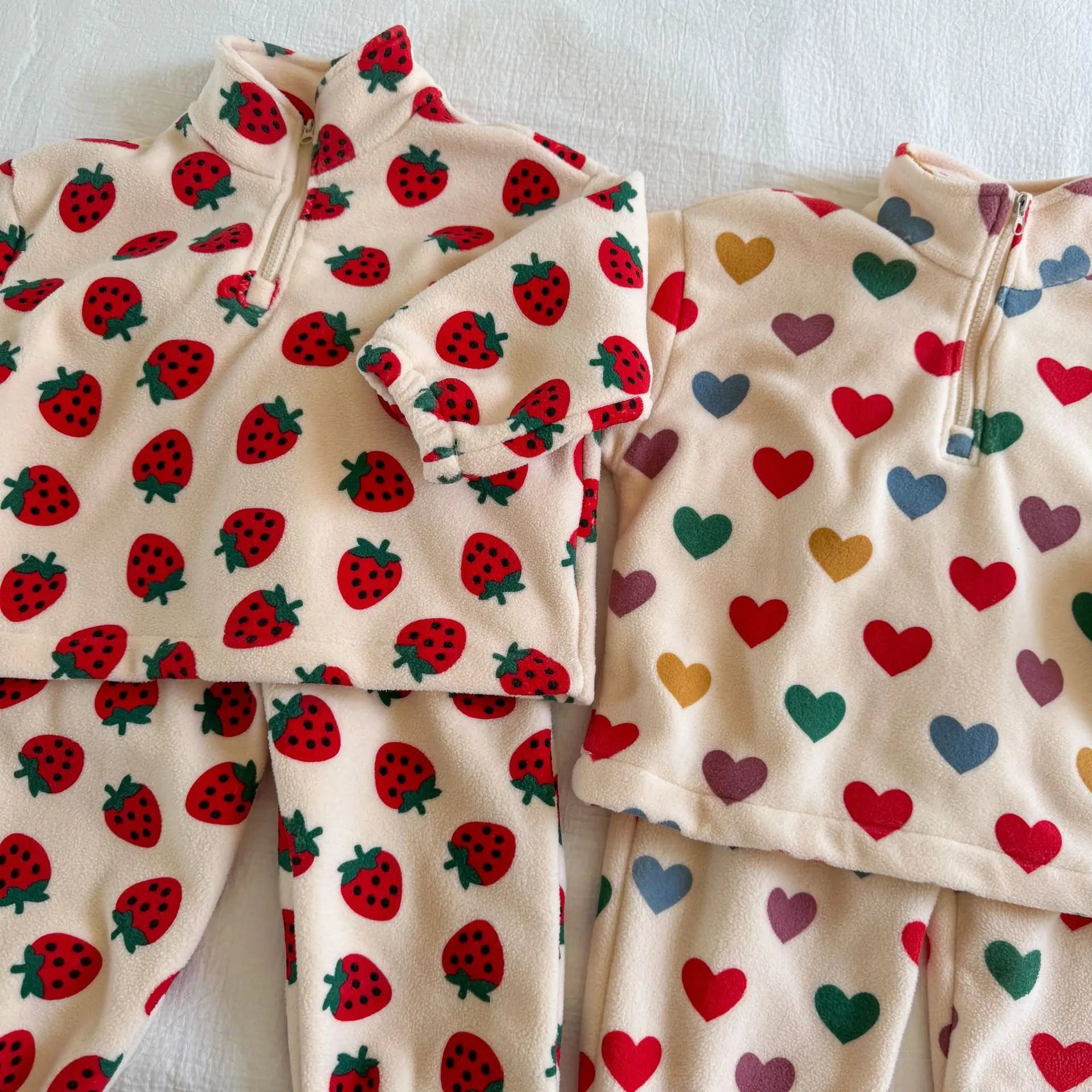Fleece 2 Piece - Heart / Strawberry