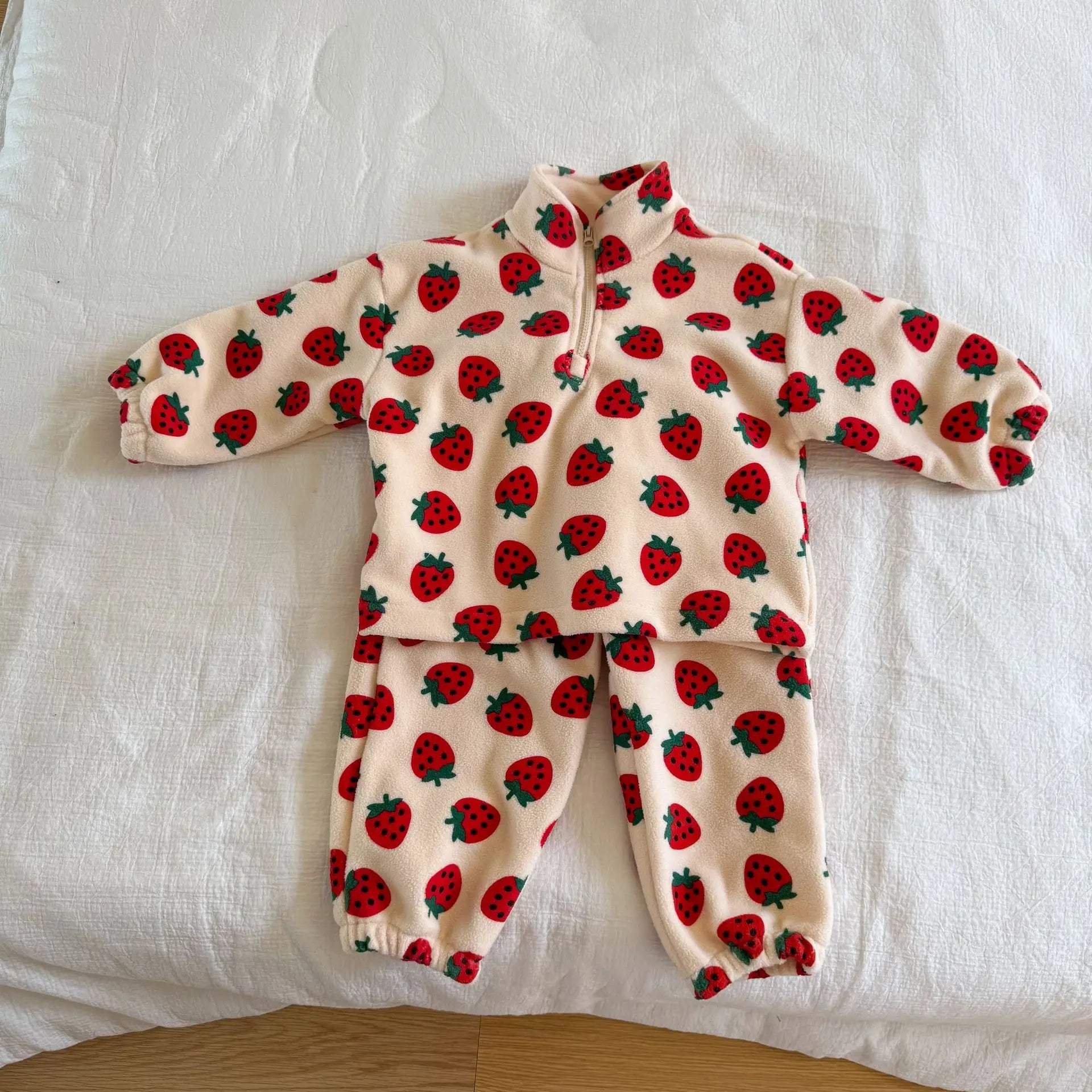 Fleece 2 Piece - Heart / Strawberry