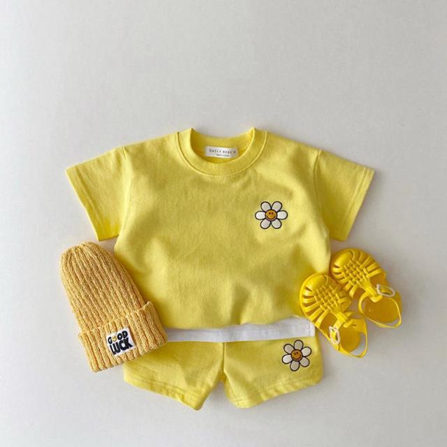 Smiley Daisy Shorts & Tee Set